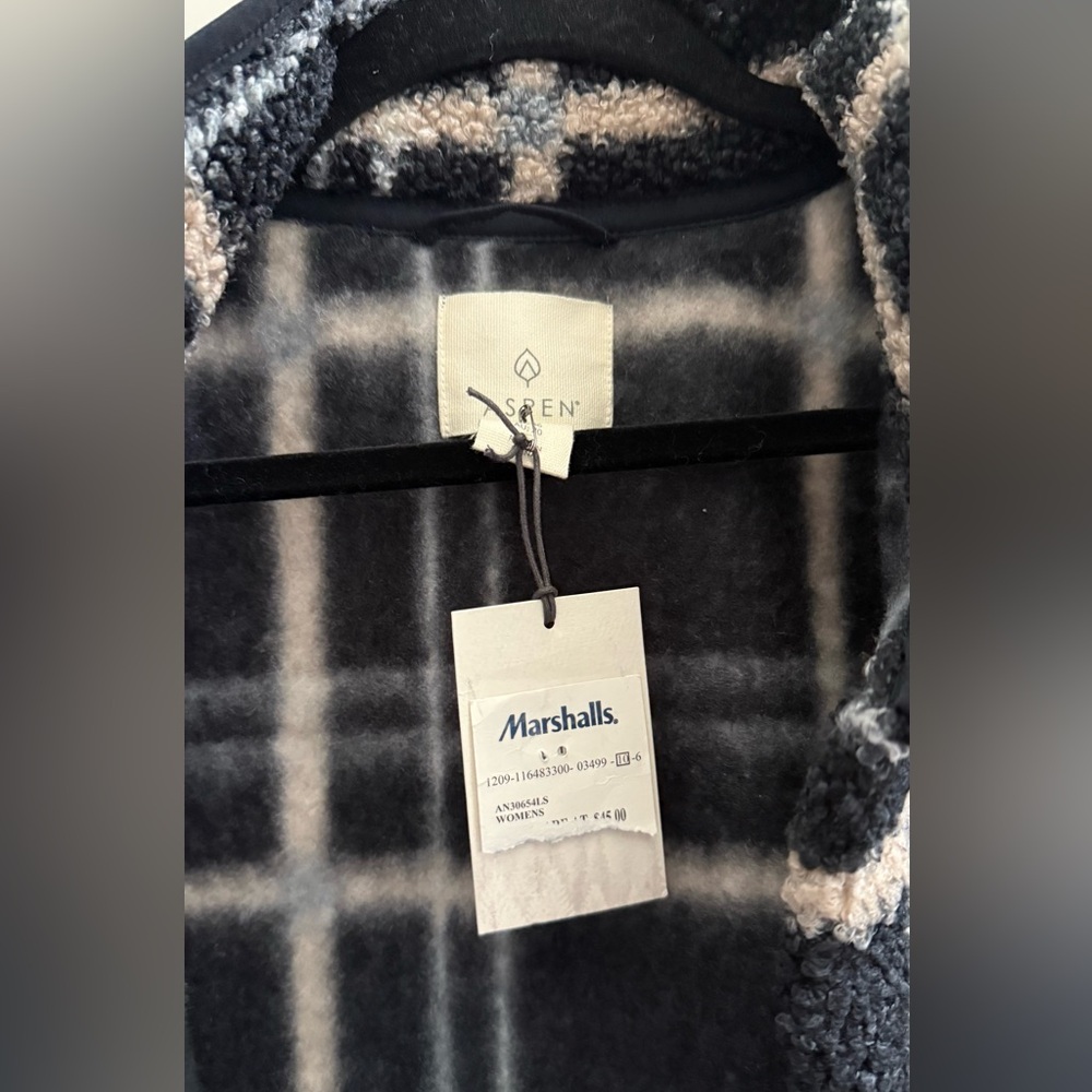 NWT Aspen Black and Cream Plaid Teddy Jacket - 1X - Picture 3 of 9
